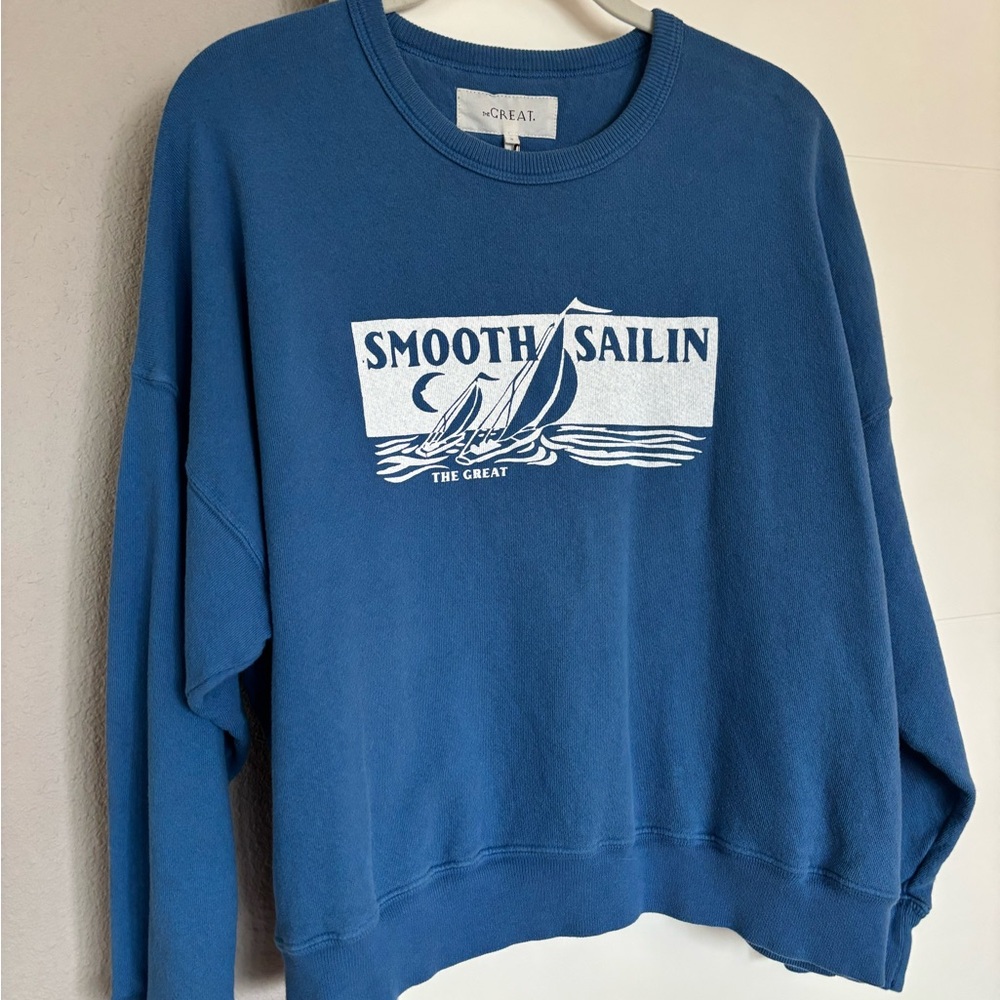 THE GREAT. Blue Smooth Sailin' Graphic Teammate Sweatshirt
